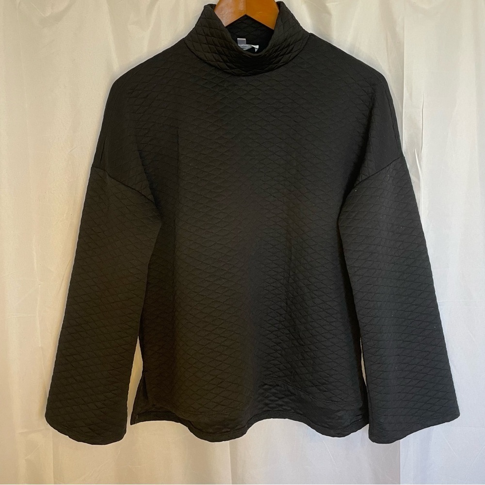 DAILY THREAD Women’s Black Wide Sleeve Quilted Sweatshirt Turtleneck Size Small
